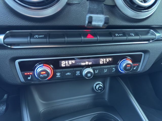 Audi A3 1.4 TFSI design *AHK*LED*NAV*PDC*SHZ* NAVI