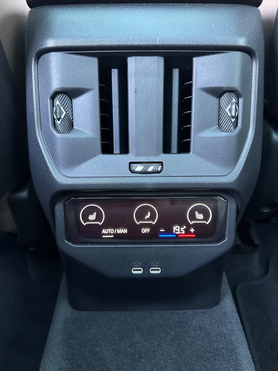 Fahrzeugabbildung BMW X3 40d xDrive M-Sport NAV+LED+PANO+AHK+STHZG