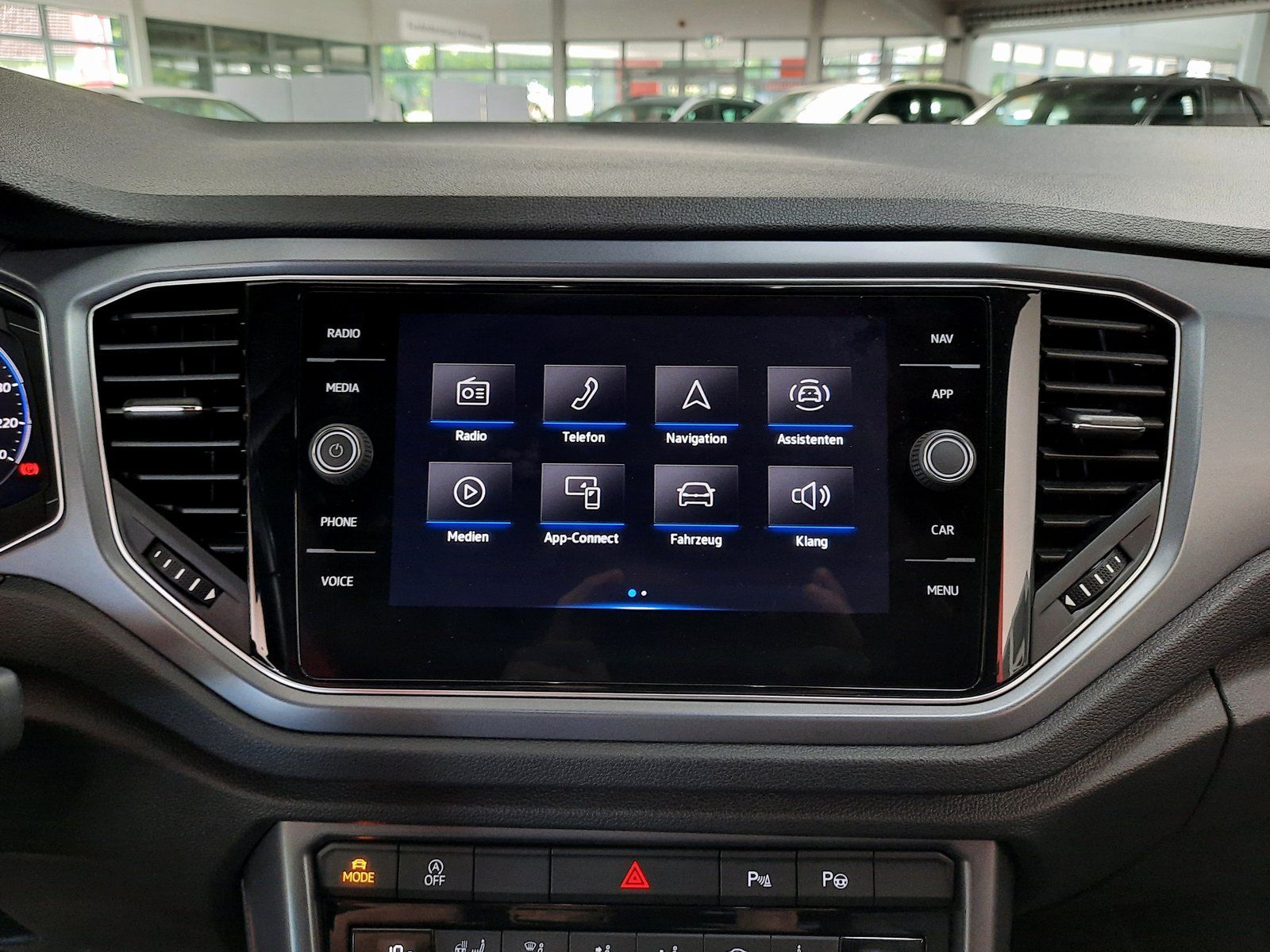 Fahrzeugabbildung Volkswagen T-Roc Cabrio R-Line TSI DSG *Cam*ACC*App*LED*