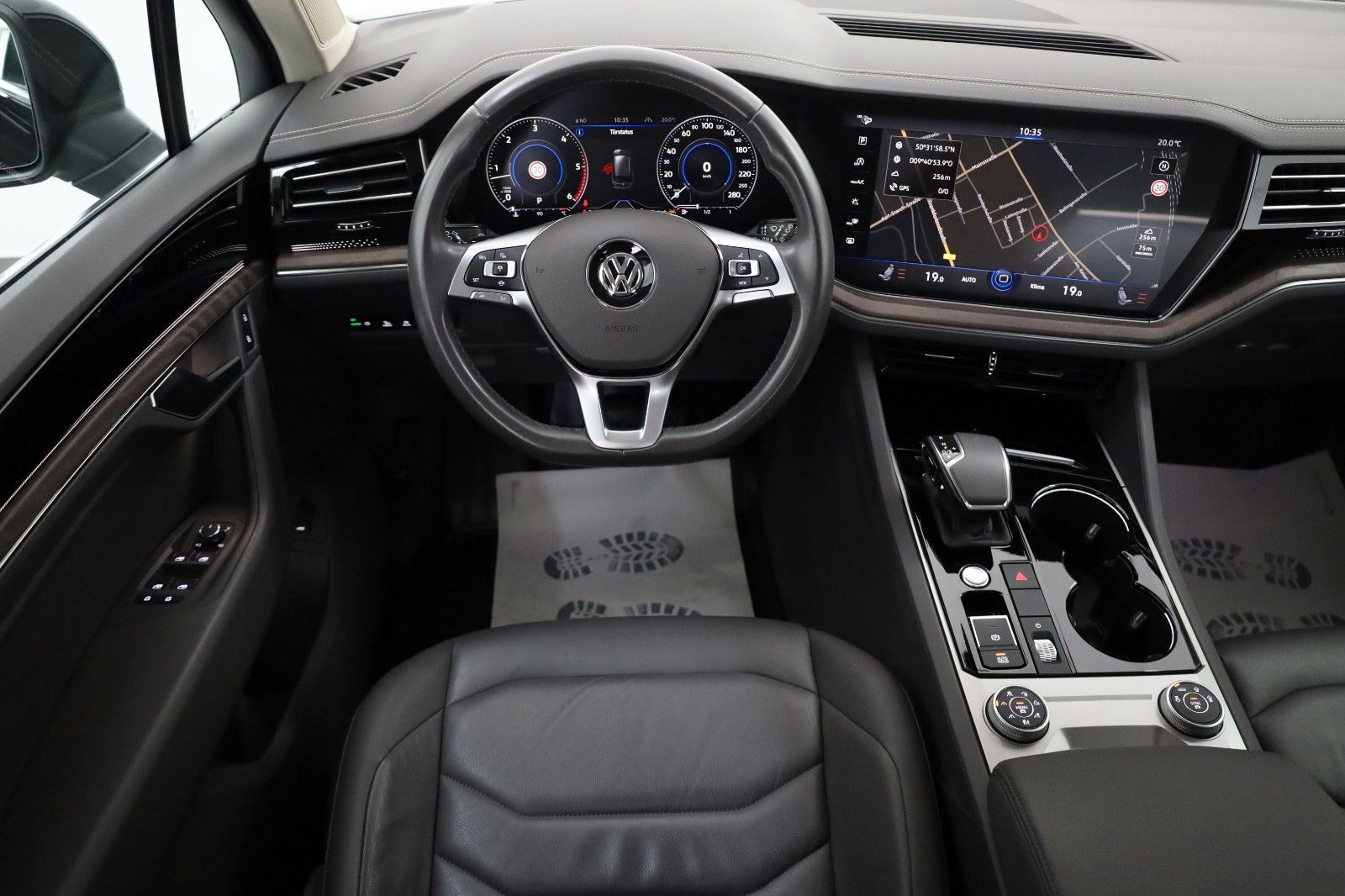 Fahrzeugabbildung Volkswagen Touareg Atmosphere 4M Leder,Navi,LED,Kamera,SH