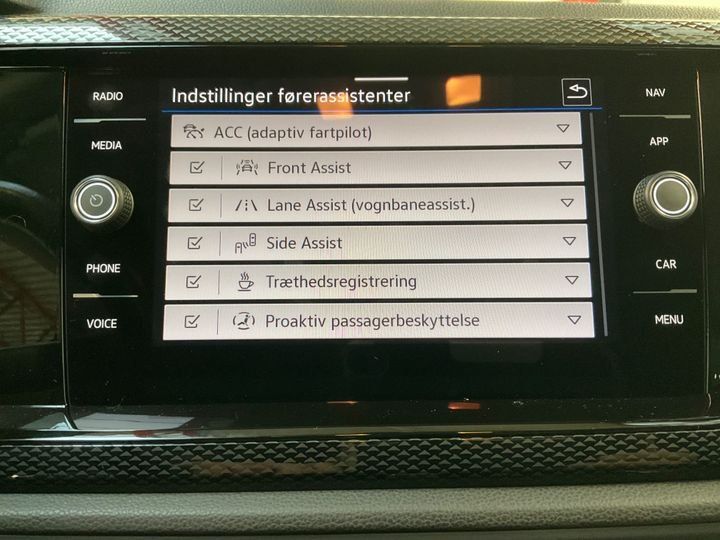 Fahrzeugabbildung Volkswagen Polo Life TSI *AHK*LED*PDC*Sitzhzg.*App-Con.*ACC