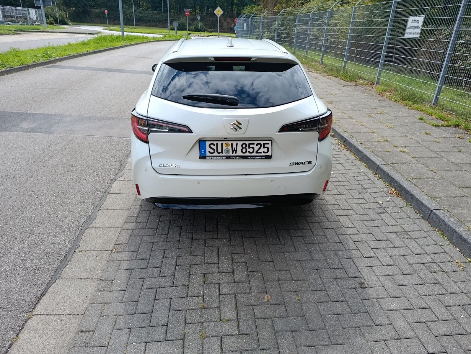 Suzuki Swace 1.8 Hybrid Comfort+ Corolla Touring Sports