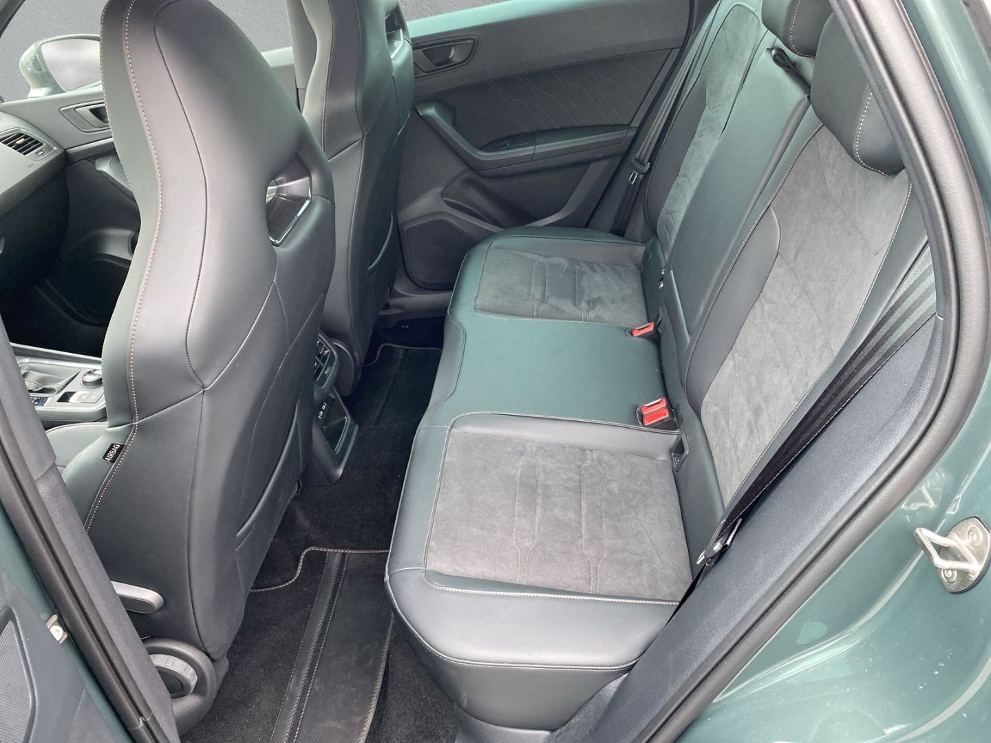 Fahrzeugabbildung CUPRA Ateca VZ 4Drive AD AHK-klappbar Navi Digitales C