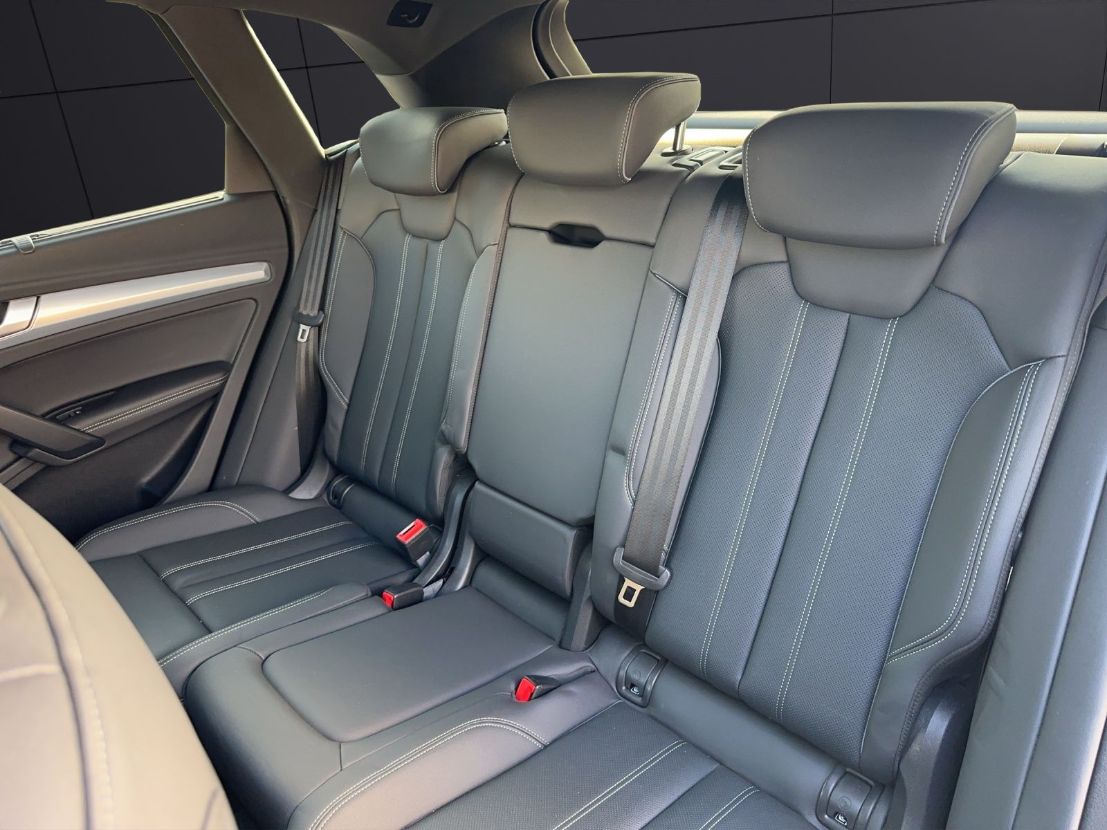 Fahrzeugabbildung Audi Q5 50 TDI quattro S line, MATRIX  LUFT 21" AHK P
