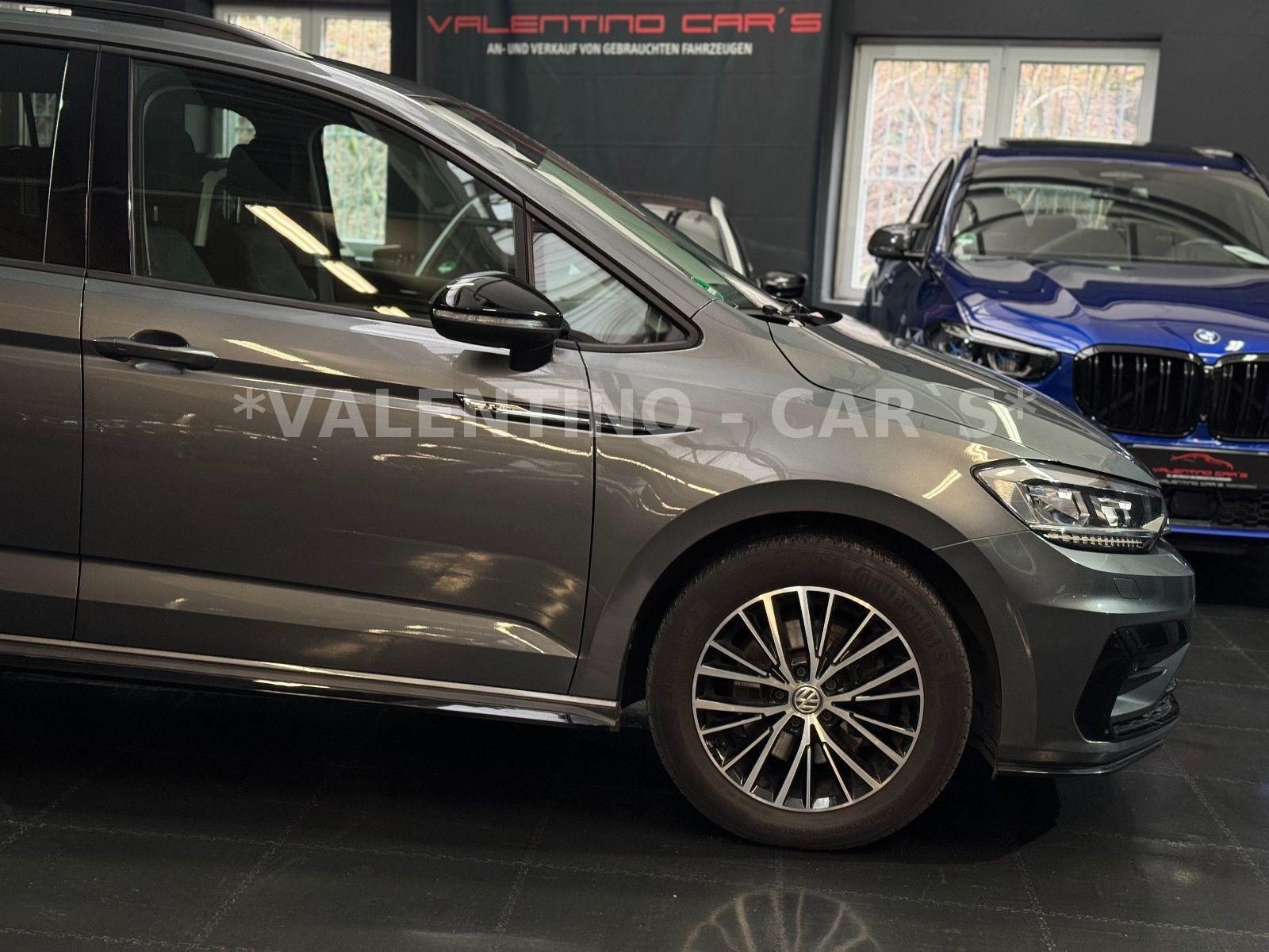 Volkswagen Touran Highline R-Line/DSG/Massage/Navi/LED/Temp