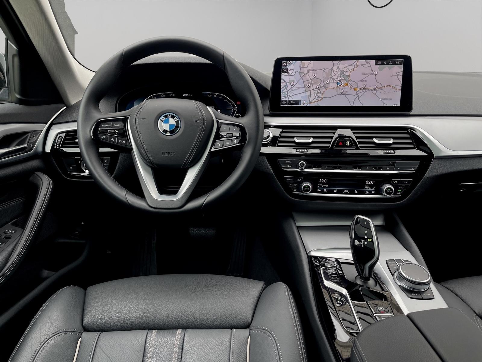 BMW 530e Touring Komfortsitze Head-Up UPE 81.880,--