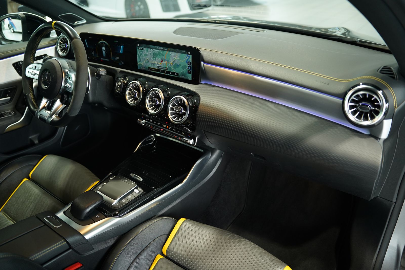 Mercedes Benz A 45 Amg