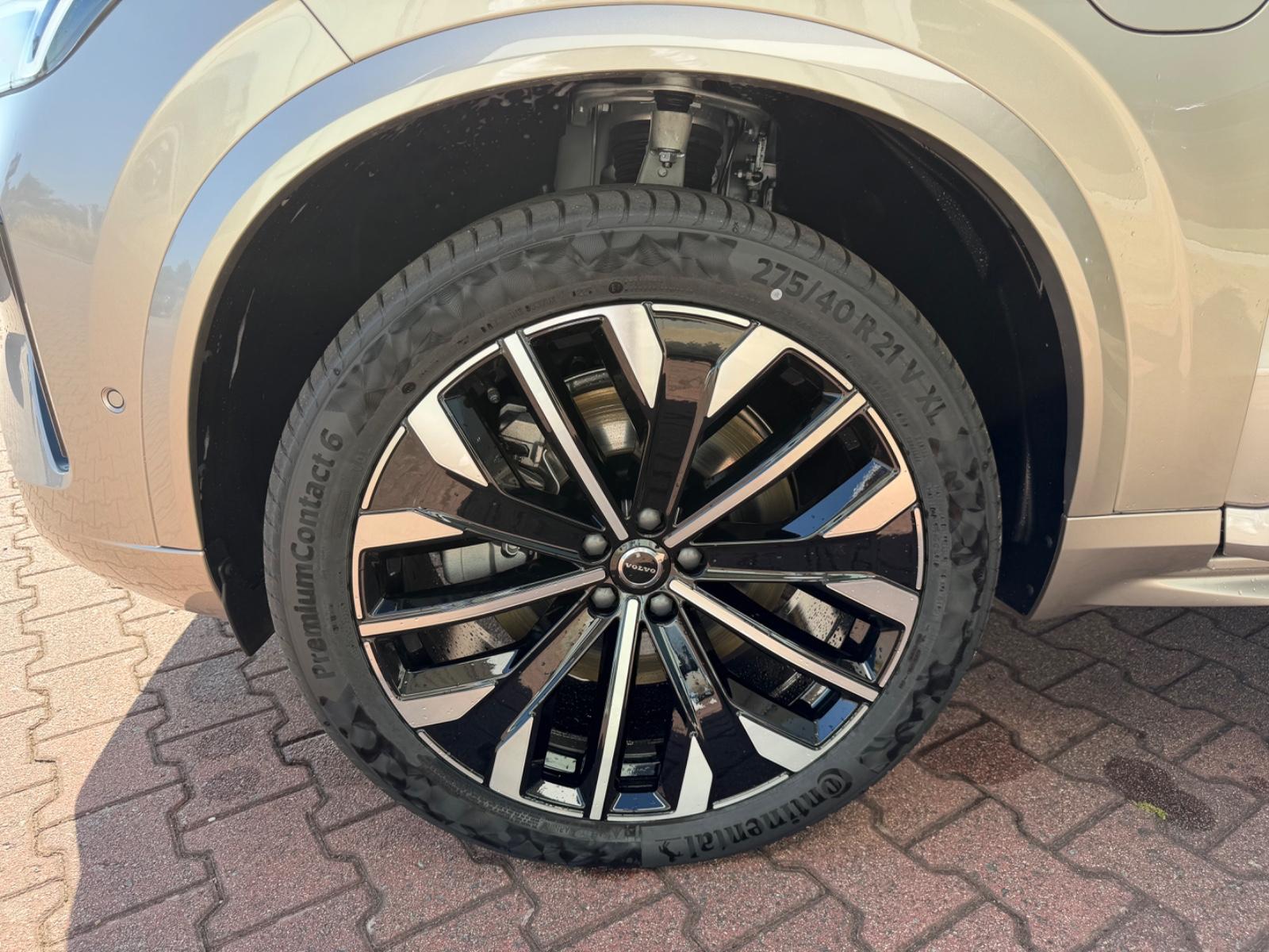 Volvo XC90 T8 AWD Ultra Dark Auto