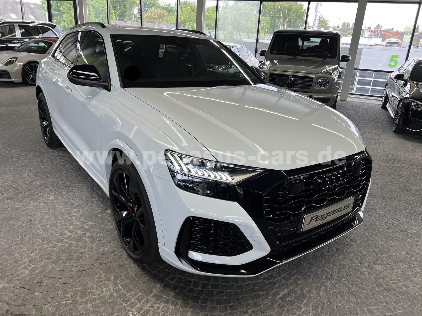 AUDI RSQ8 - 13