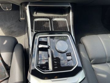 BMW 740 - 12