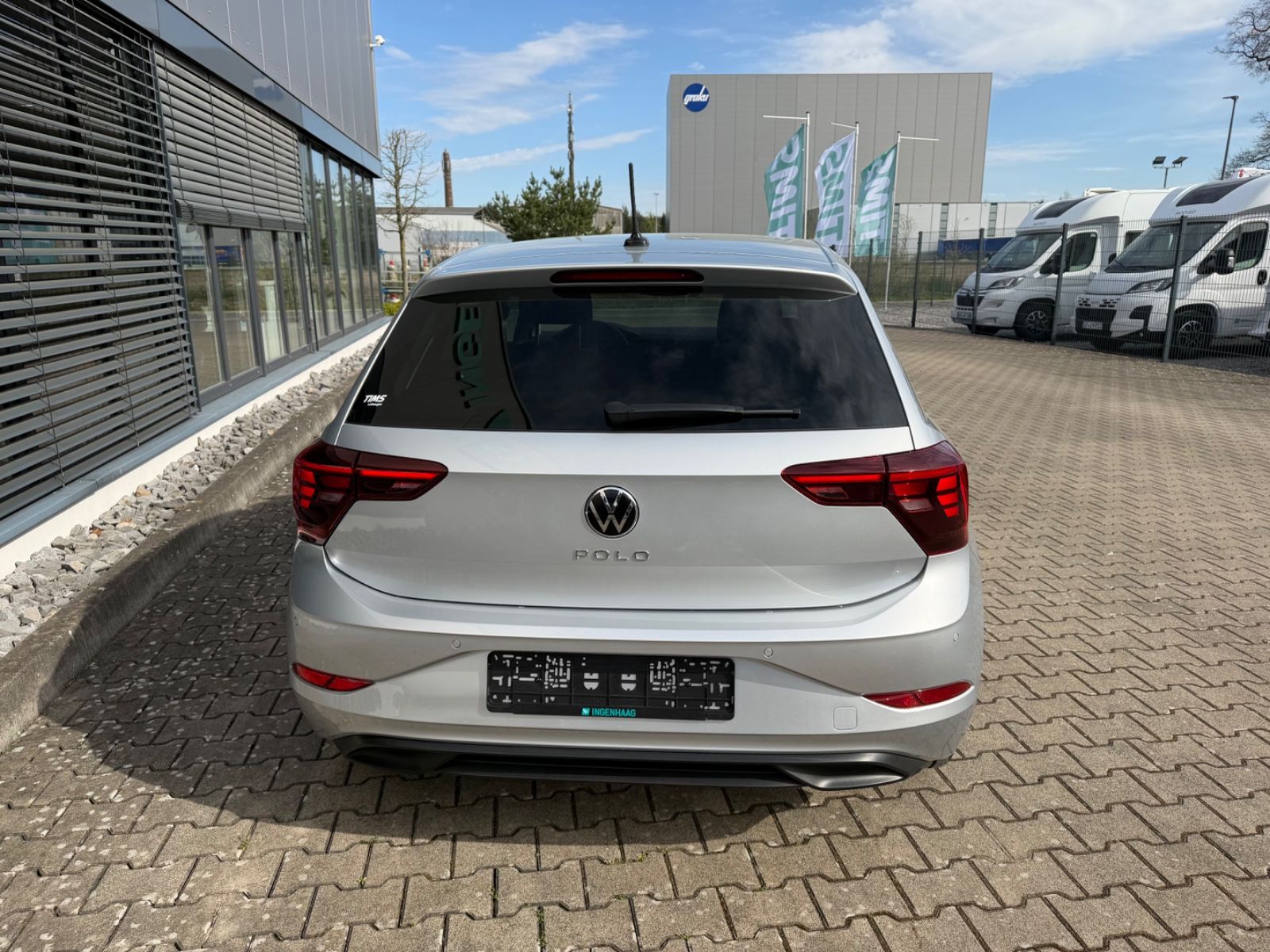 Fahrzeugabbildung Volkswagen Polo VI 1.0 TSI Life DSG LED Garantie
