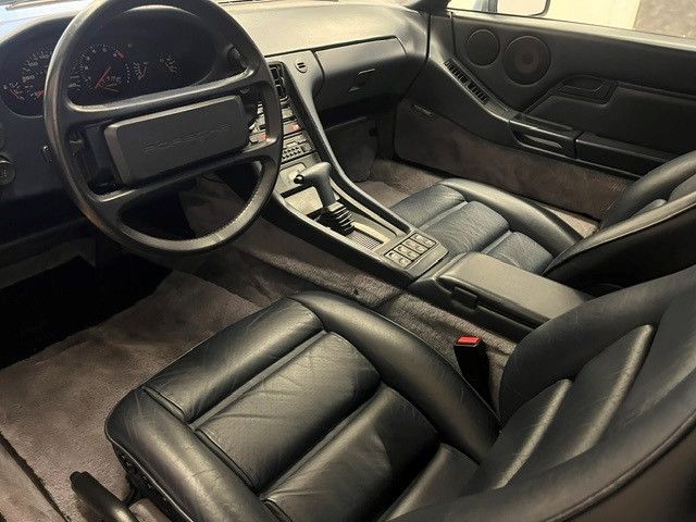 PORSCHE 928 1987