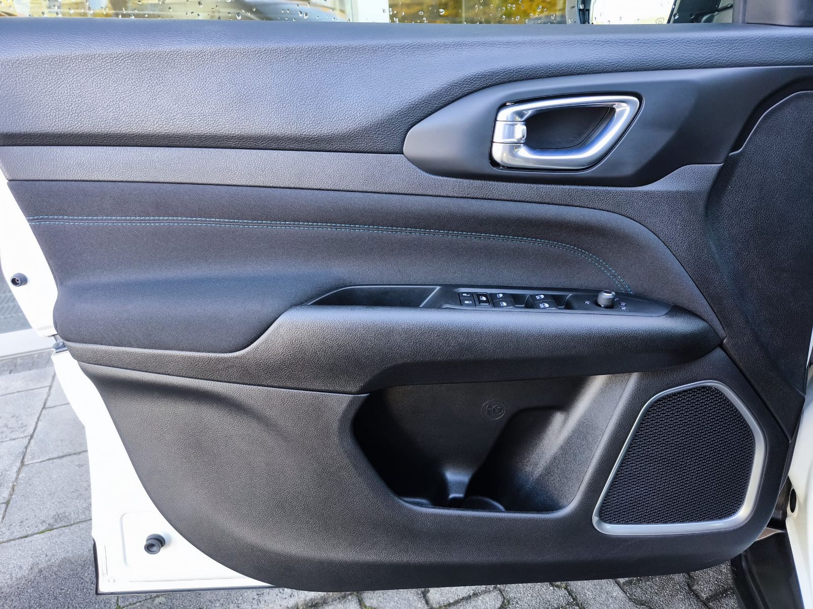 Fahrzeugabbildung Jeep Compass Upland 4WD PHEV VIRTU+NAVI+SHZ+KAM+ACC+