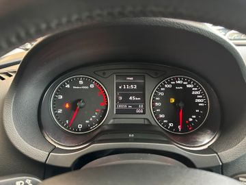 Audi A3 attraction **BiXENON*TÜV*KLIMA*TEMPOMAT*