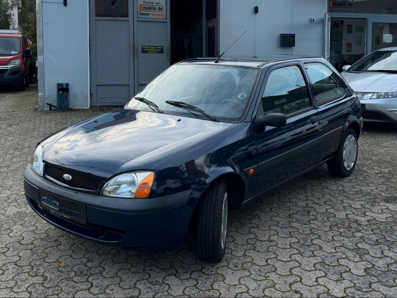 Fahrzeugabbildung Ford Fiesta 1.3 *NUR 41000km*