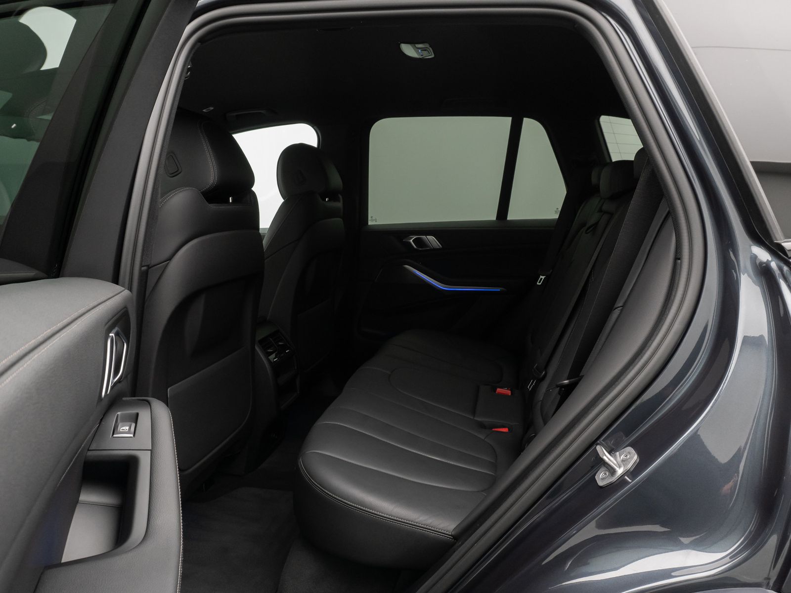 Fahrzeugabbildung BMW X5 xD30d M Sport HUD DAB DisplayKey HiFi 22Zoll