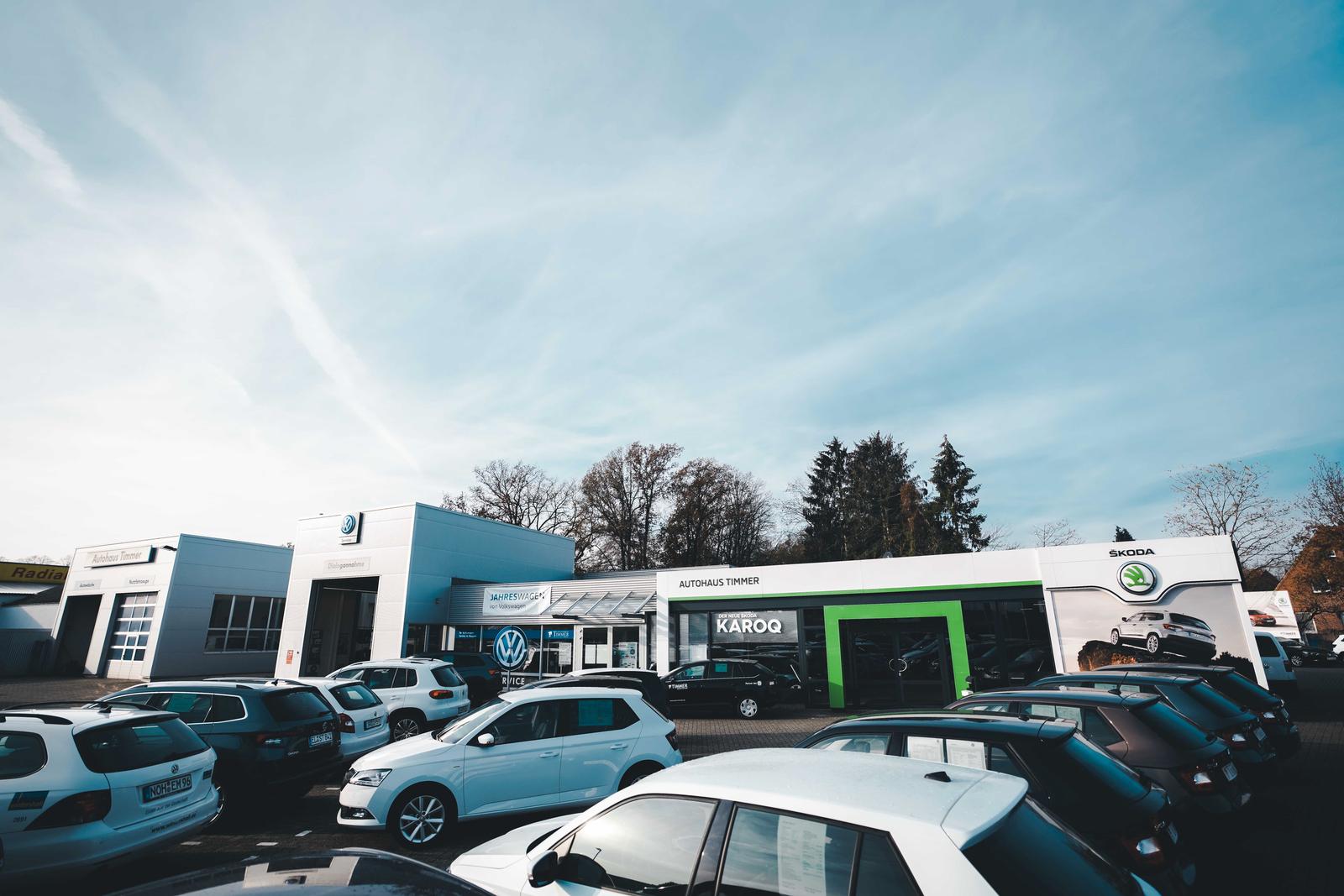 showroom-image-top