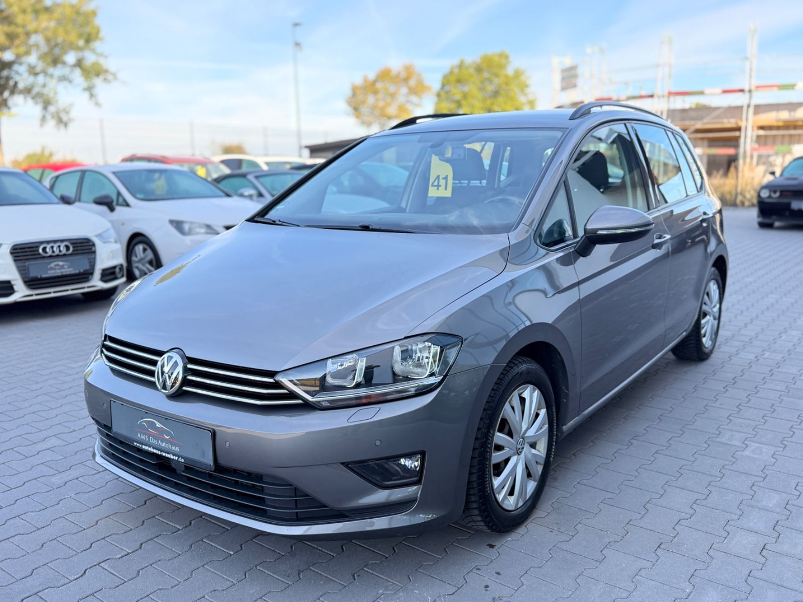 Volkswagen Golf Sportsvan 2014, 1.6D dīzelis, Automāts, Sedans, Pelēks — Latvijā