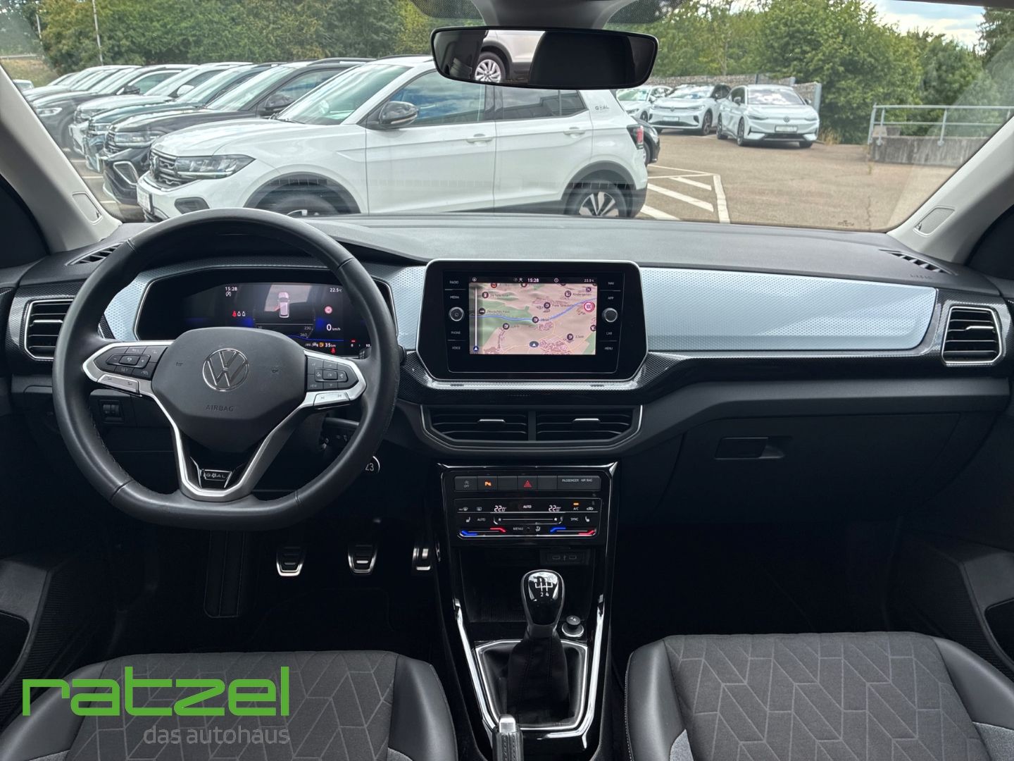 Fahrzeugabbildung Volkswagen T-Cross Goal Life 1.0 l TSI Navi LED ACC BeatsAu