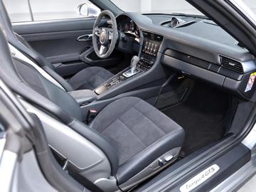 صورة مصغرة 32 لـ 2019 Porsche 991