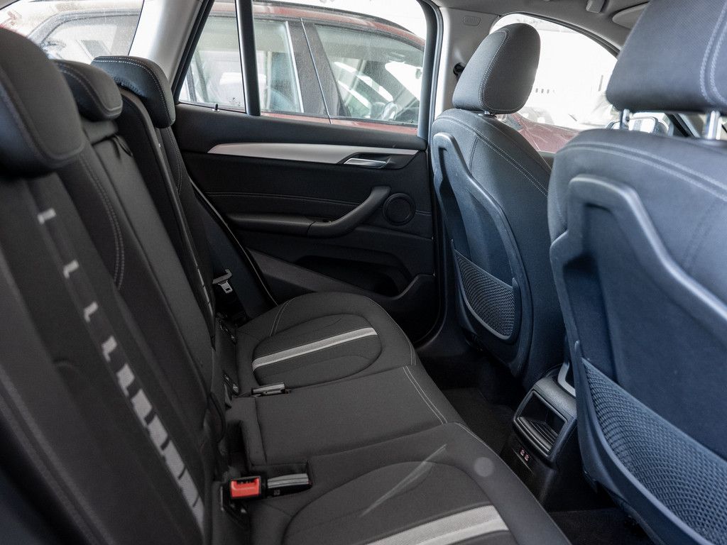 BMW X1 sDrive18d FACEL. PANO AHK NAVI SHZ PDC KLIMA foto 5