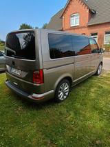 Volkswagen T6 Multivan - mit Diesel-Antrieb: Beige, Schiebedach