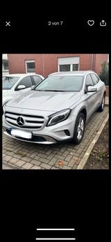 Mercedes-Benz Mercedes Benz GLA 220d - Mercedes-Benz GLA 220: Limousine