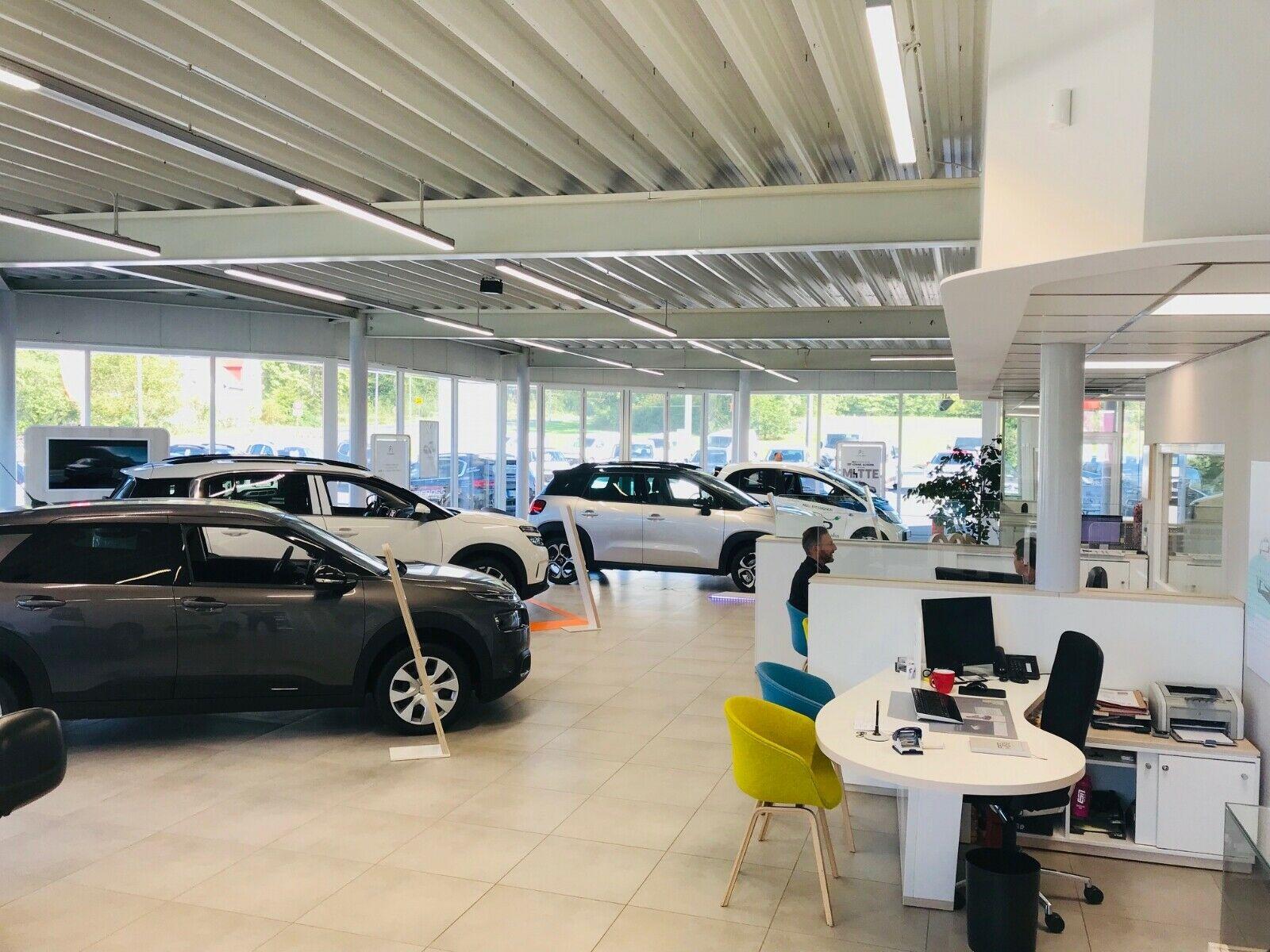 showroom-image-main