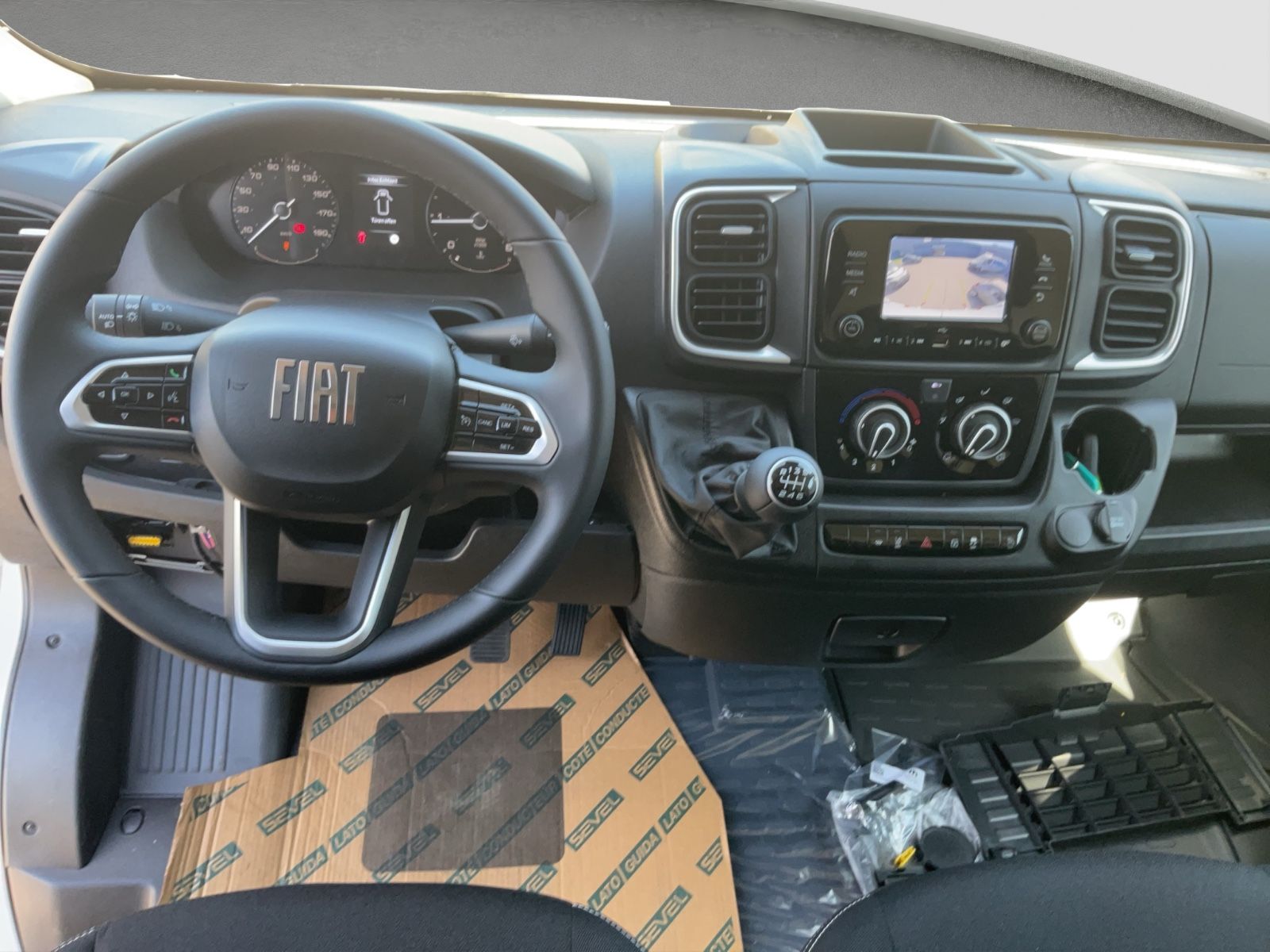 Fahrzeugabbildung Fiat Ducato L2H2 140 Maxi Rückfahrkamera