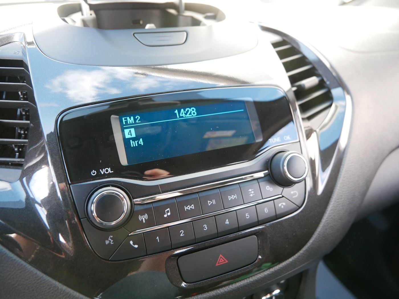 Fahrzeugabbildung Ford KA+ 1.2 Ti-VCT Active SHZ heizb.Frontscheibe PDC