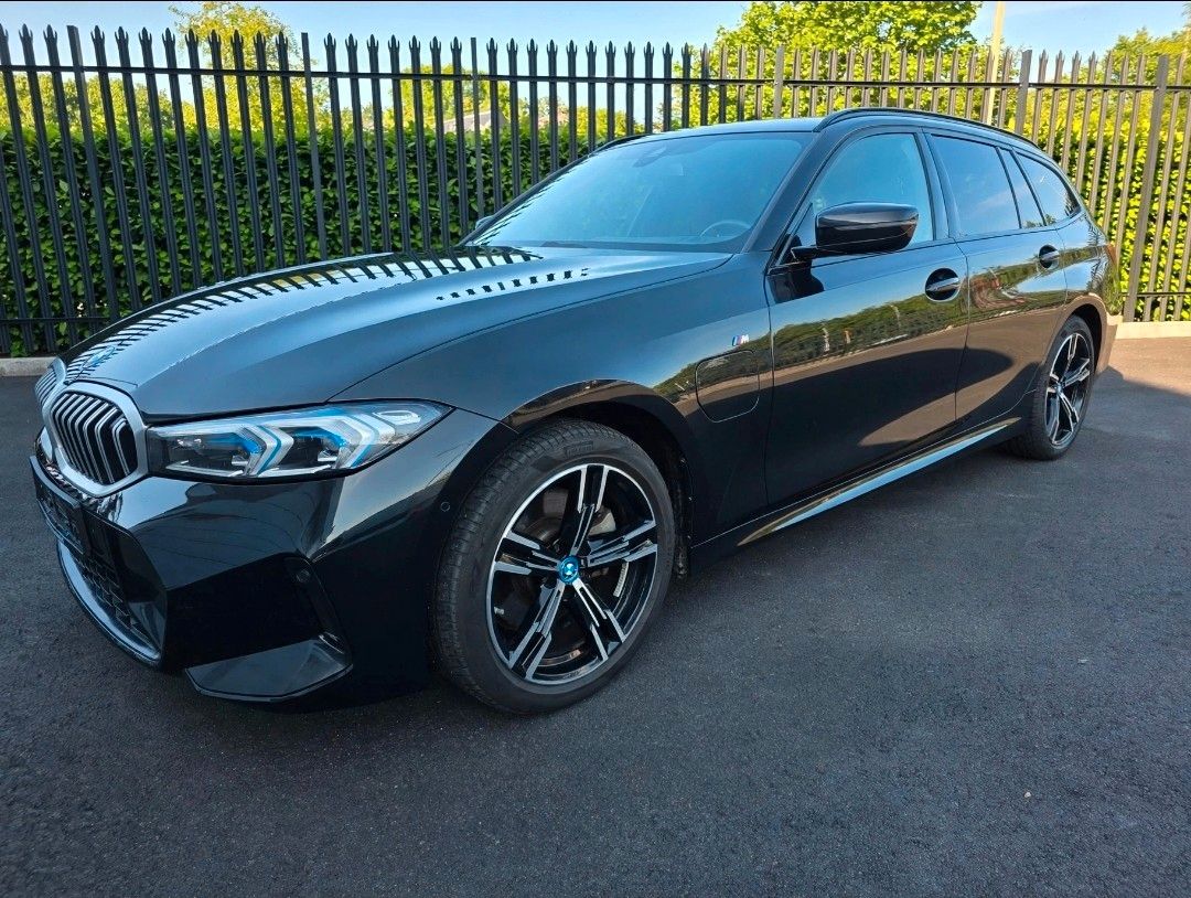 BMW 320 e M Sport LED-Kamera-Komfort-Ambiente