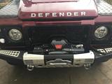 Land Rover Defender 110 STW Top Zustand Legende Klassiker - rote Land Rover Defender