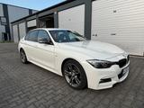 BMW 320i F30 - BMW 320: F30