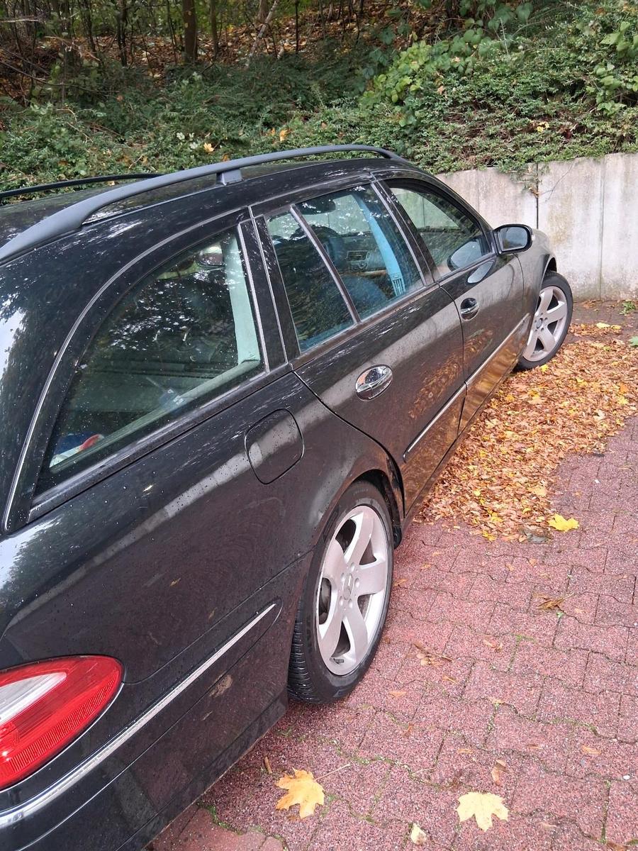Mercedes-Benz E 320
