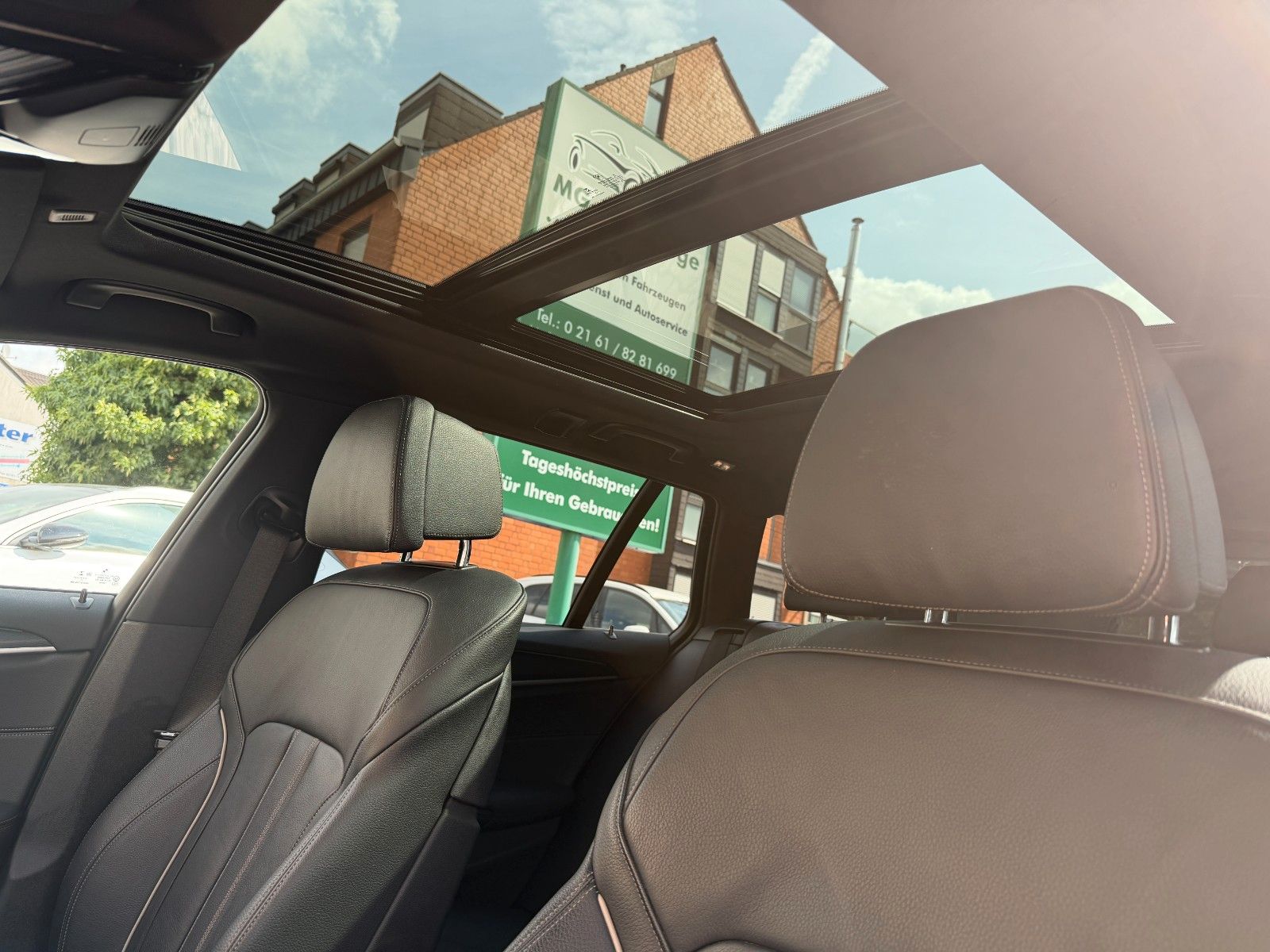 Fahrzeugabbildung BMW 540d Touring xDrive M Sport AHK PANO HUD LEDER