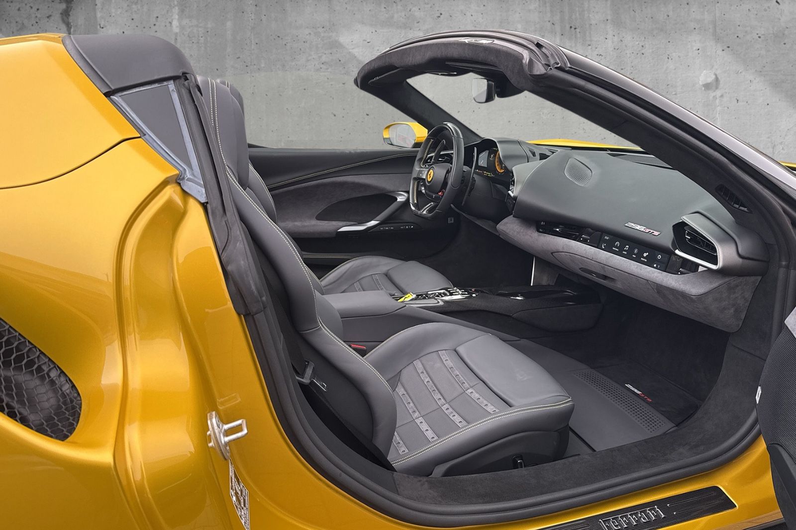 Fahrzeugabbildung Ferrari 296 GTS*Voll Karbon*Lift*Kamera*LED*1.Hand