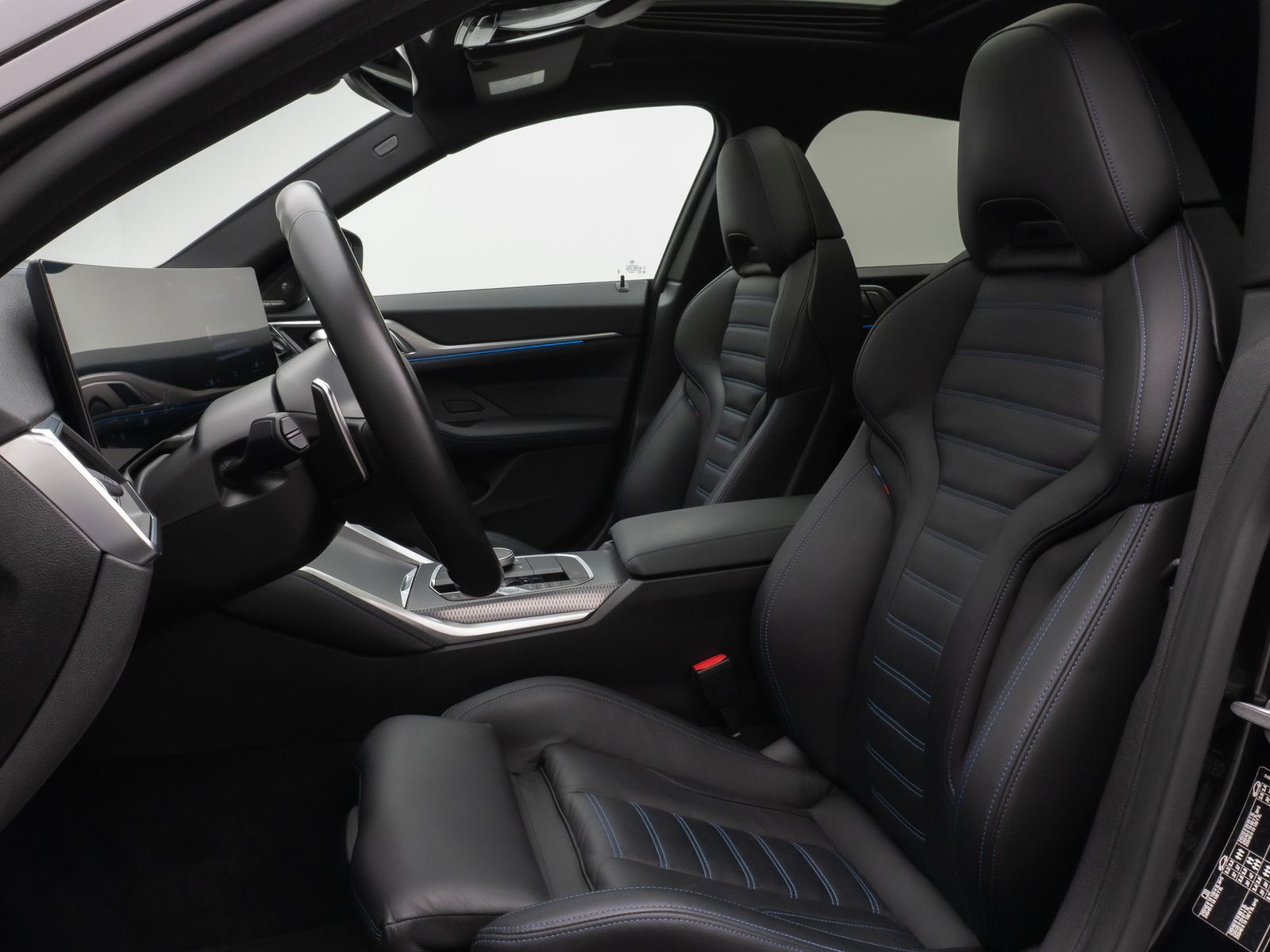 Fahrzeugabbildung BMW M440i Gran Coupé Kamera Glasdach HUD DAB H/K 19"