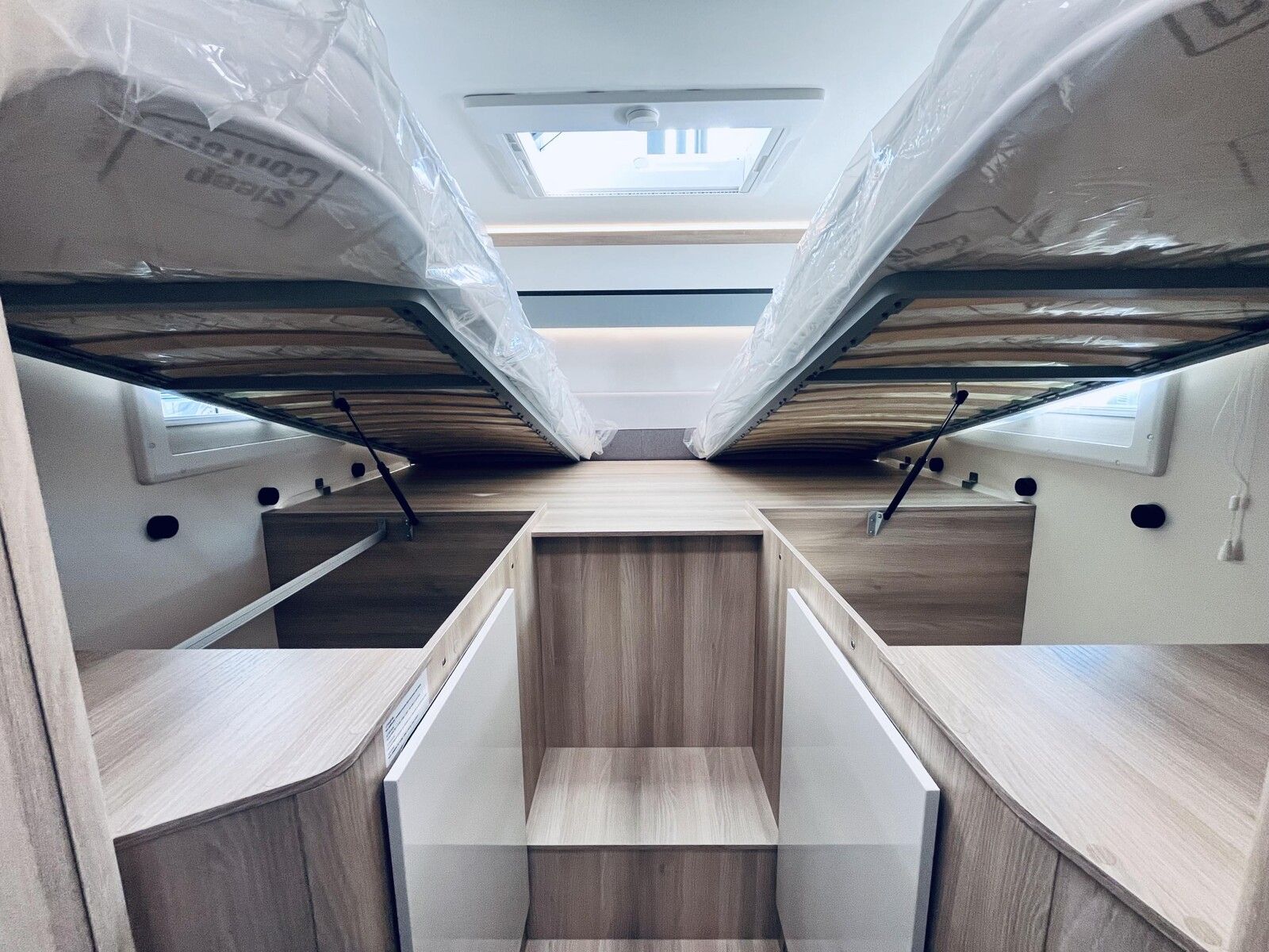 Fahrzeugabbildung NobelART T 7000 Ford