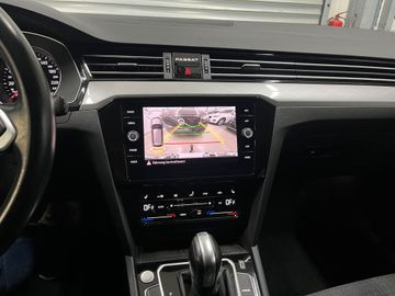 Volkswagen Passat - 11