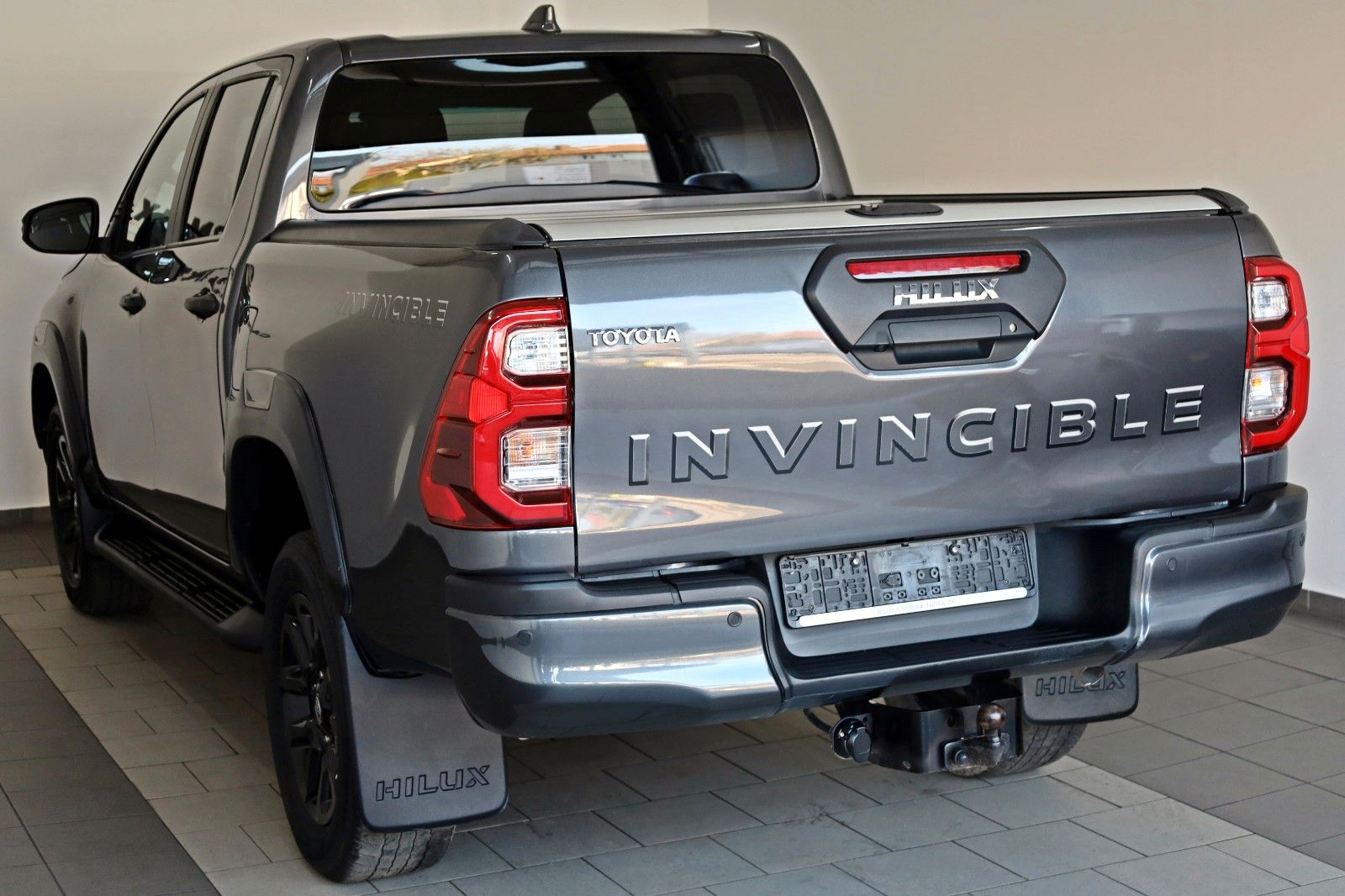 Fahrzeugabbildung Toyota Hilux 2.8 D-4D Invincible,4x4 Doka,CarPlay,Rollo