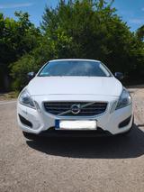 Volvo S60 T5 2,5Ltr., 184 KW, Leder, KeylesGo  - weiße Volvo S60