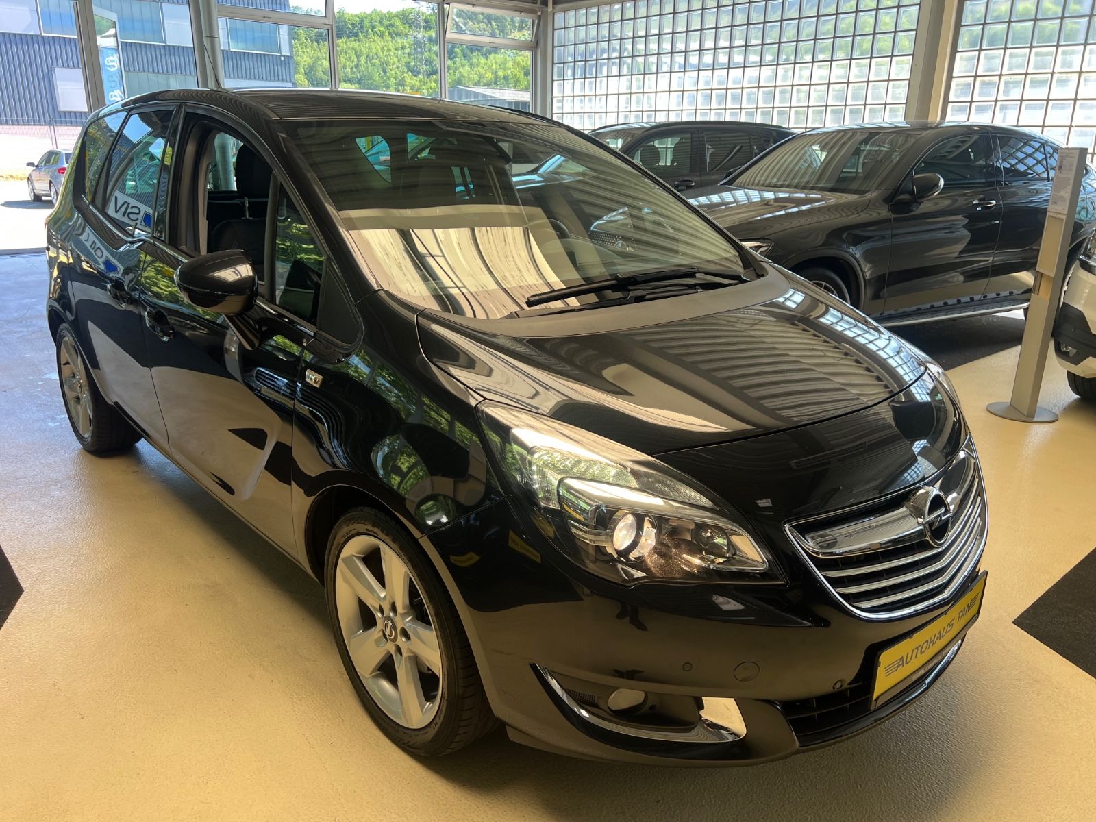 Fahrzeugabbildung Opel Meriva B Innovation *RÜCKFAHRKAMERA*NAVI*