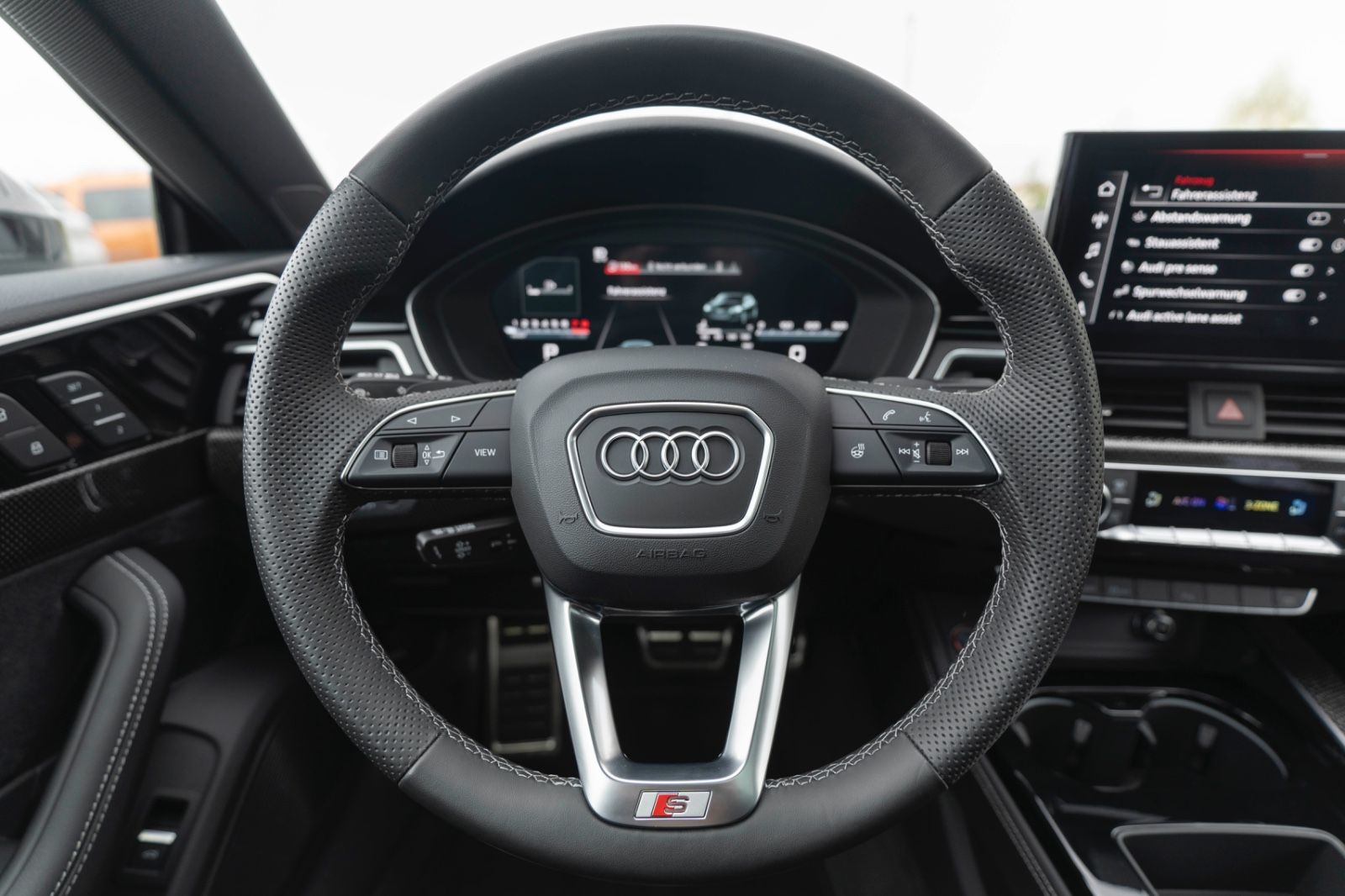 Fahrzeugabbildung Audi S5 TFSI SPORTBACK CARBON CARPLAY B&O MASSAGE 360