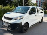 Peugeot Traveller Expert 9 Sitzer - Peugeot Traveller aus 2017