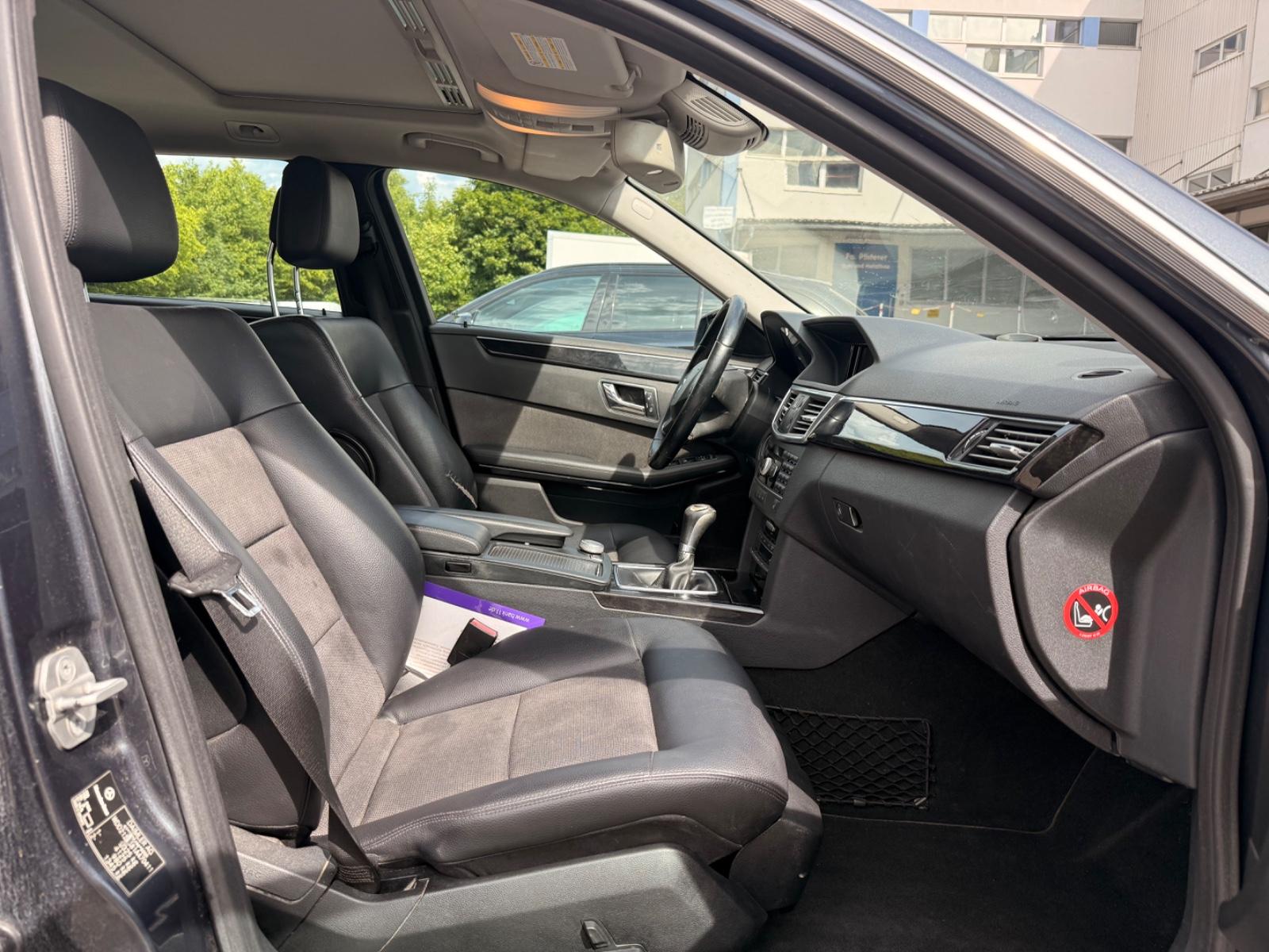 Mercedes-Benz E 200 CGI T Blue AVANTGARDE SHZ AHK NAVI XENON