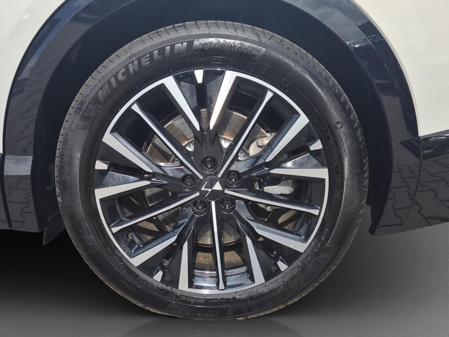 DS Automobiles No8 Etoile FWD 230PS LEDER/ACC/NAVI/Glasdach/LED