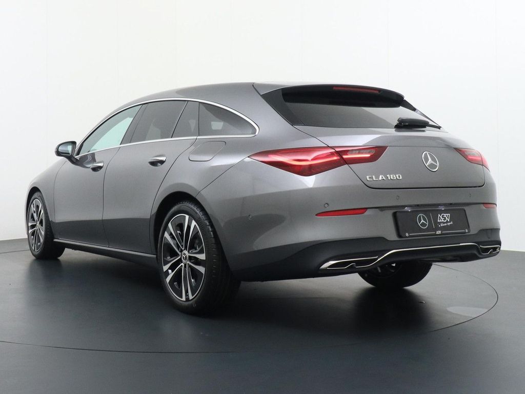 Mercedes-Benz CLA 180 Shooting Brake Star Edition Luxury Line