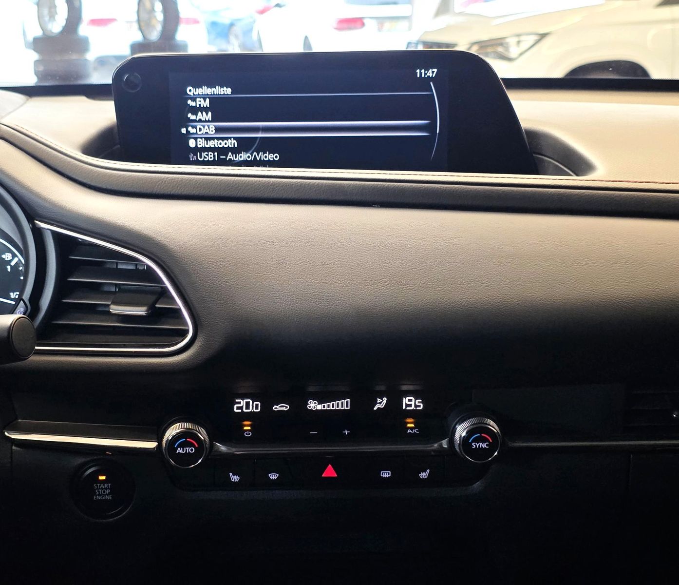 Fahrzeugabbildung Mazda CX-30 Skyactiv-X 186/Bose/DAB/Keyless/360°/Ahk