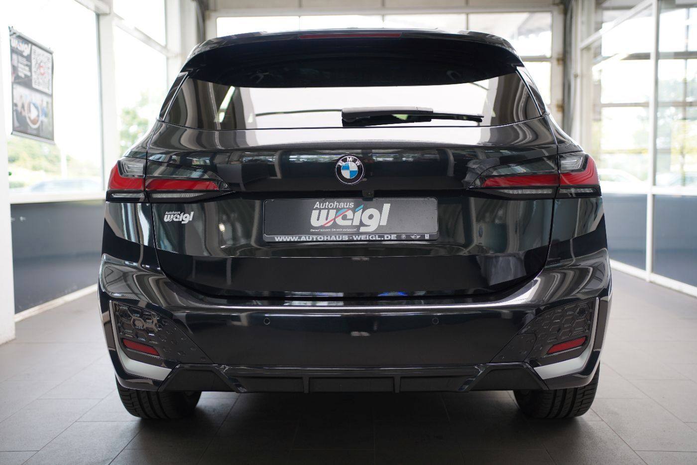 Fahrzeugabbildung BMW 218i Active Tourer M Sport +HeadUp+LED+Glasdach+