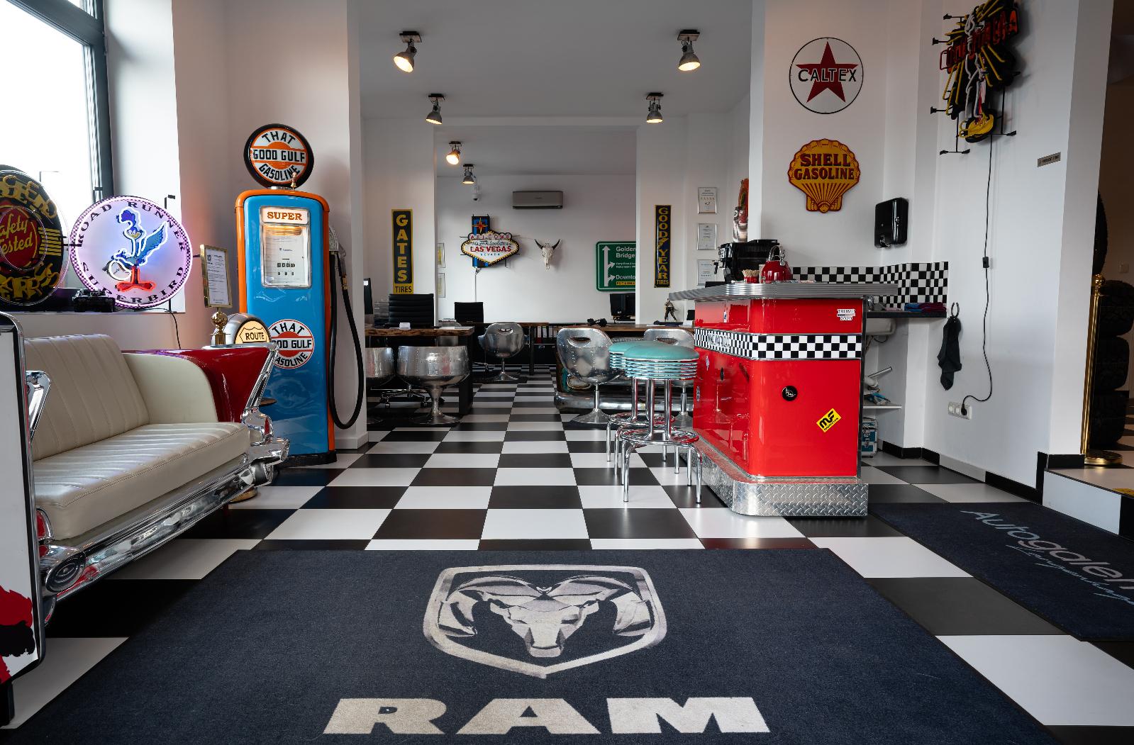 showroom-image-main